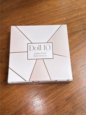 Doll 10 golden Pearl Body Bronzer NIB
